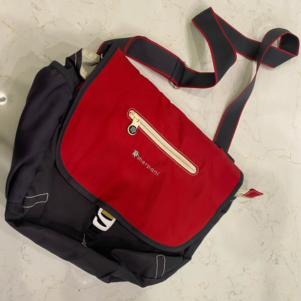 Sherpani crossbody